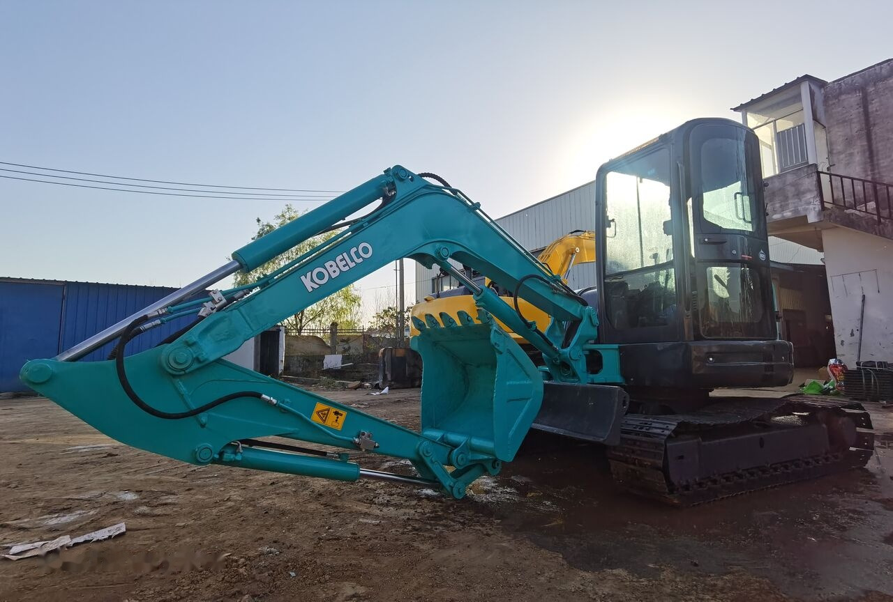 Kobelco SK55SR - Mini escavadeira: foto 4 Kobelco SK55SR - Mini escavadeira: foto 4