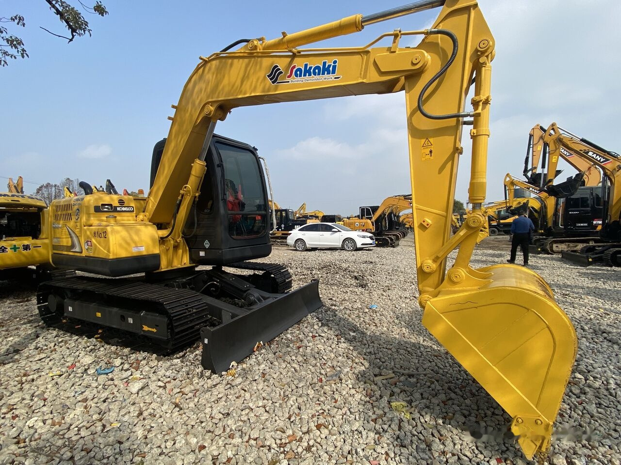 Kobelco SK75-8 - Mini escavadeira: foto 3 Kobelco SK75-8 - Mini escavadeira: foto 3