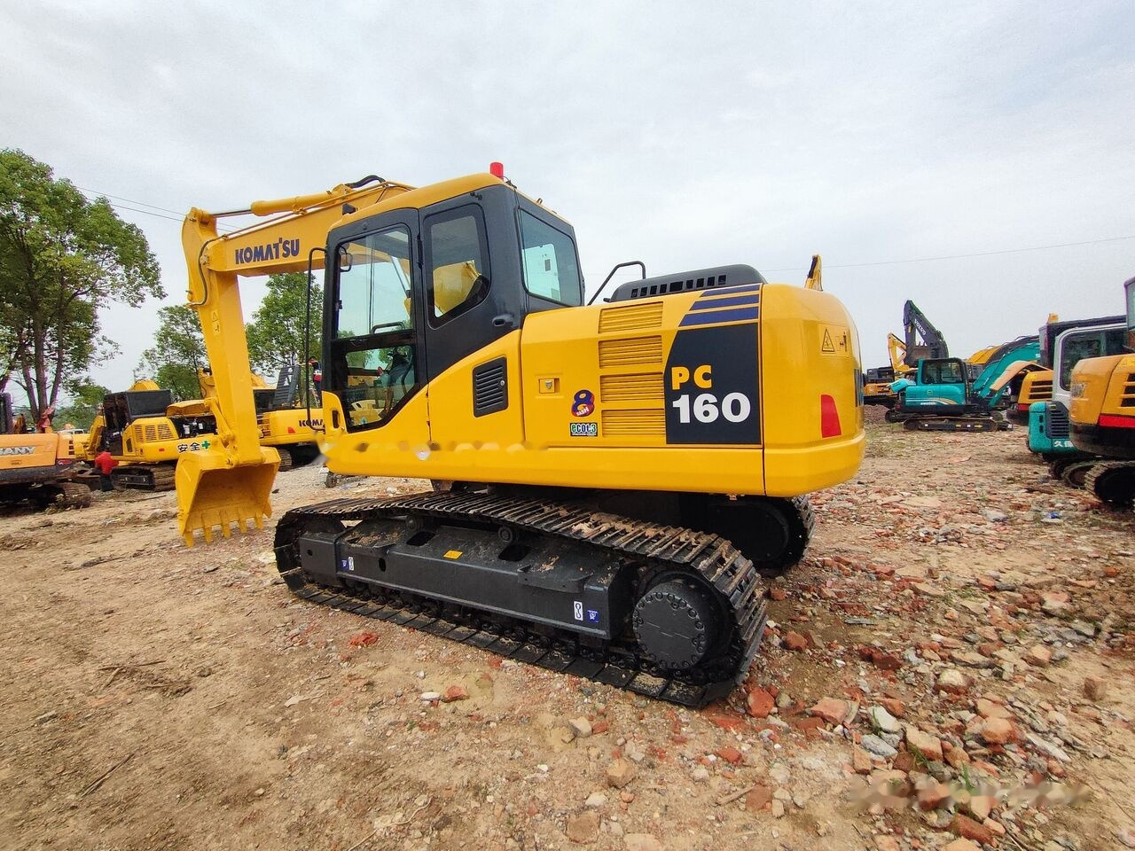 Komatsu PC160LC-7 - Escavadora de rastos: foto 2 Komatsu PC160LC-7 - Escavadora de rastos: foto 2