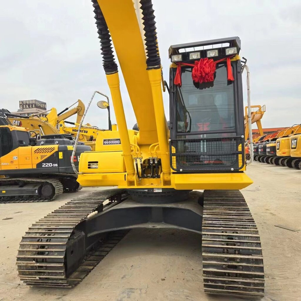 Escavadora de rastos Komatsu PC200-8: foto 9