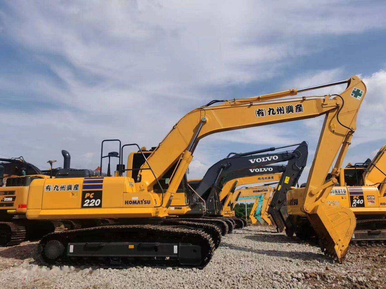 Komatsu PC220-8 MO - Escavadora de rastos: foto 2 Komatsu PC220-8 MO - Escavadora de rastos: foto 2
