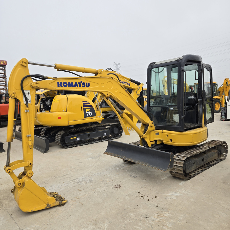 Komatsu PC35MR - Mini escavadeira: foto 4 Komatsu PC35MR - Mini escavadeira: foto 4