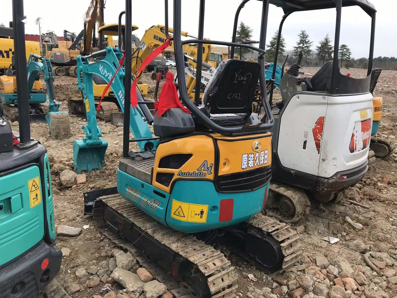 Kubota U17 - Mini escavadeira: foto 3 Kubota U17 - Mini escavadeira: foto 3