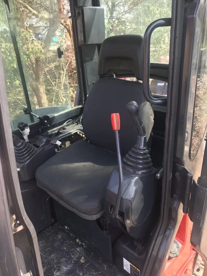 Kubota U35 - Mini escavadeira: foto 1 Kubota U35 - Mini escavadeira: foto 1