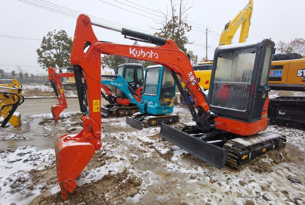 Kubota U35 - Mini escavadeira: foto 1 Kubota U35 - Mini escavadeira: foto 1