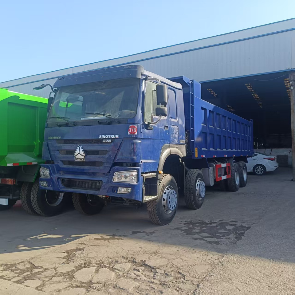 SINOTRUK HOWO 8x4 - Caminhão basculante: foto 5 SINOTRUK HOWO 8x4 - Caminhão basculante: foto 5