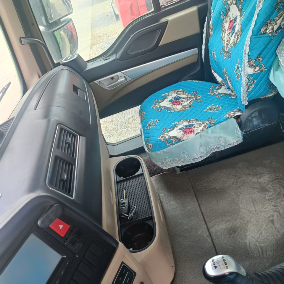 Caminhão basculante SINOTRUK HOWO: foto 6 Caminhão basculante SINOTRUK HOWO: foto 6