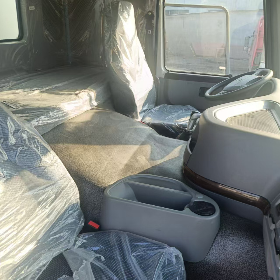 SINOTRUK HOWO - Caminhão tanque: foto 2 SINOTRUK HOWO - Caminhão tanque: foto 2