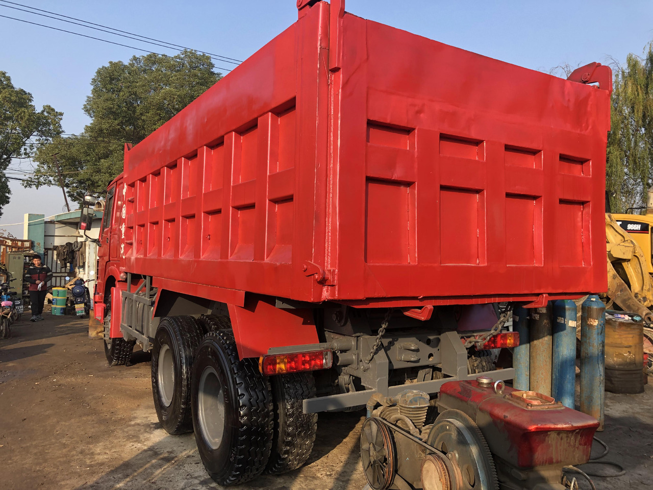 SINOTRUK HOWO - Caminhão basculante: foto 3 SINOTRUK HOWO - Caminhão basculante: foto 3