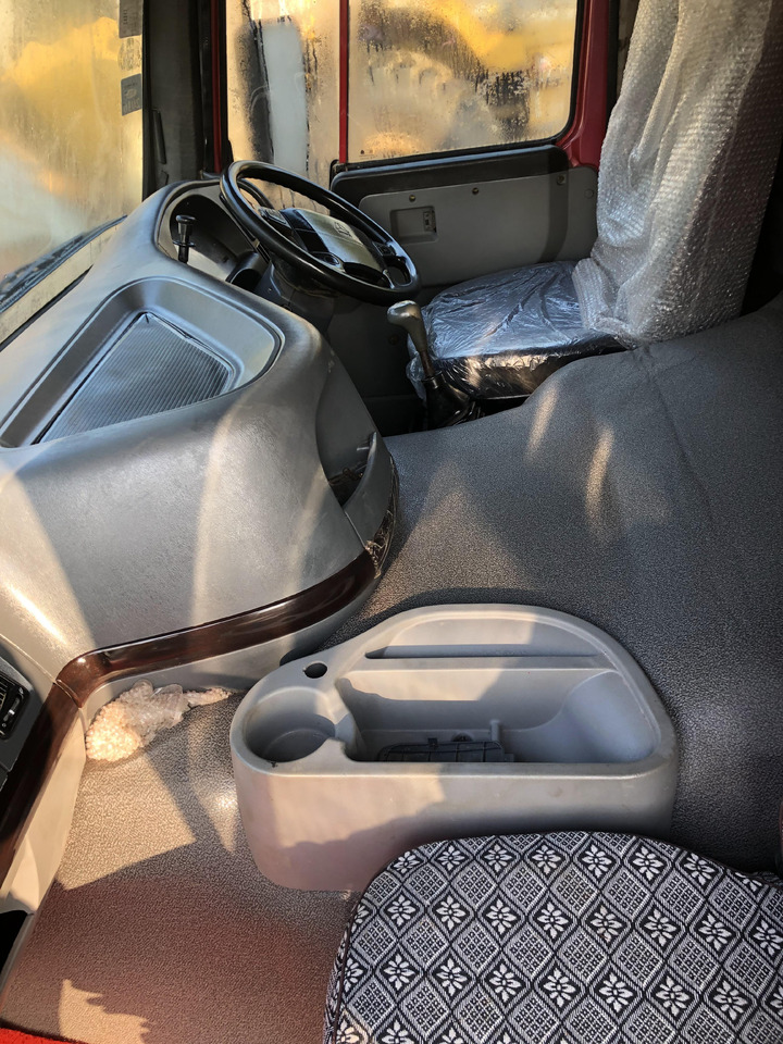 SINOTRUK HOWO - Caminhão basculante: foto 5 SINOTRUK HOWO - Caminhão basculante: foto 5