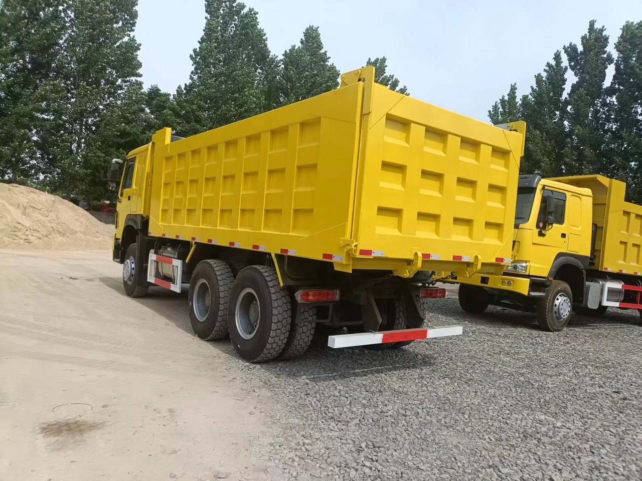 Caminhão basculante nuevo SINOTRUK HOWO: foto 6