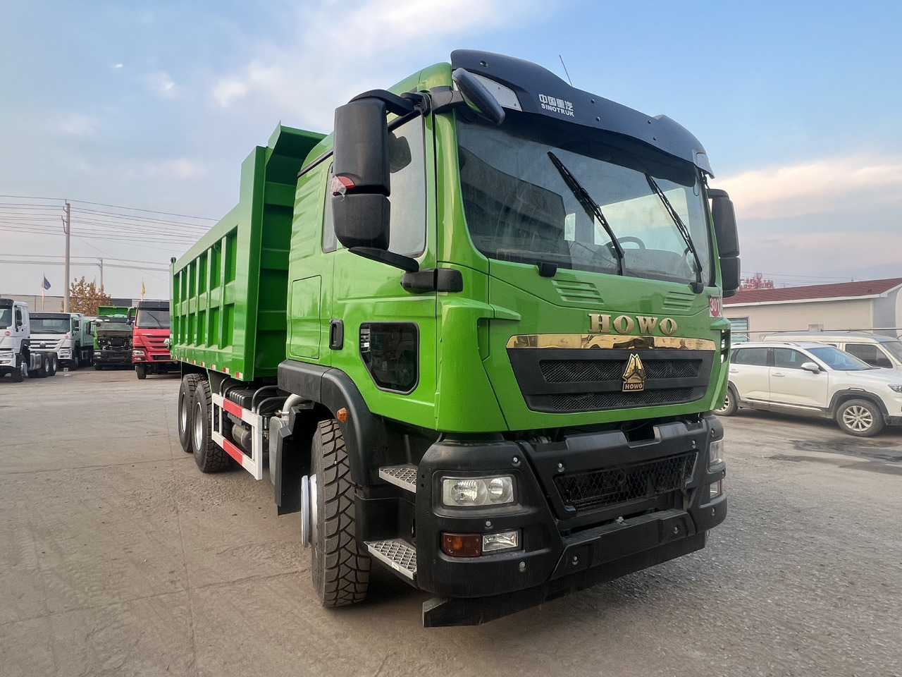 SINOTRUK TX 6x4 - Caminhão basculante: foto 1 SINOTRUK TX 6x4 - Caminhão basculante: foto 1