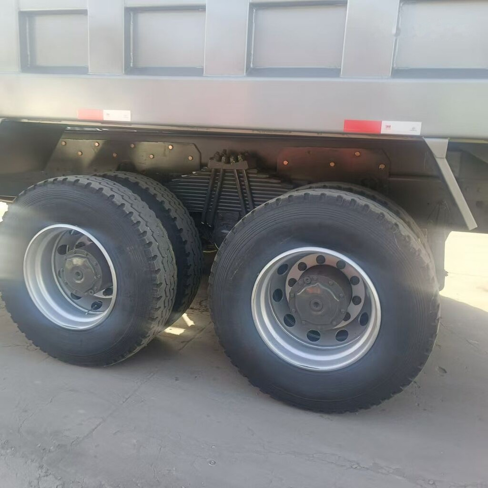 Caminhão basculante Sinotruk Howo 6*4: foto 6