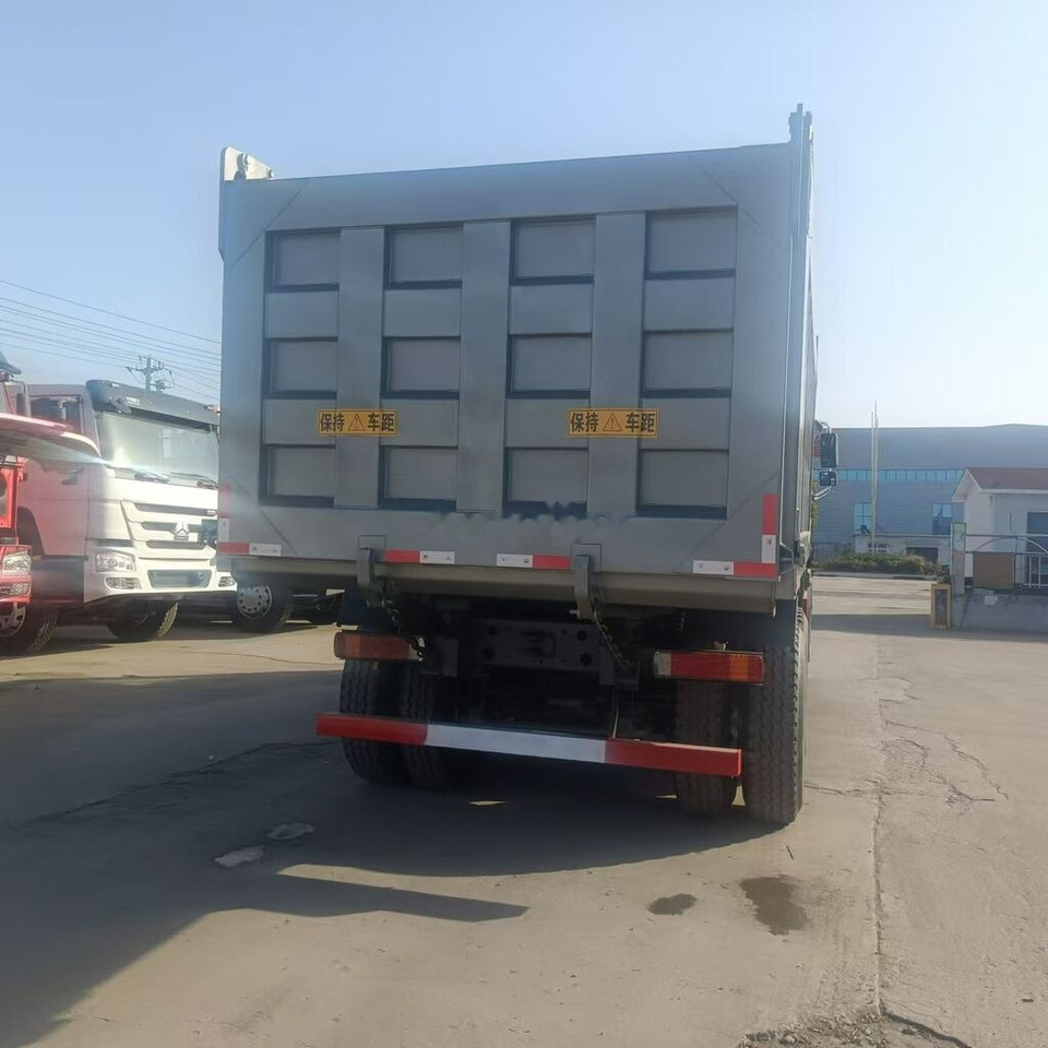 Caminhão basculante Sinotruk Howo 6*4: foto 8