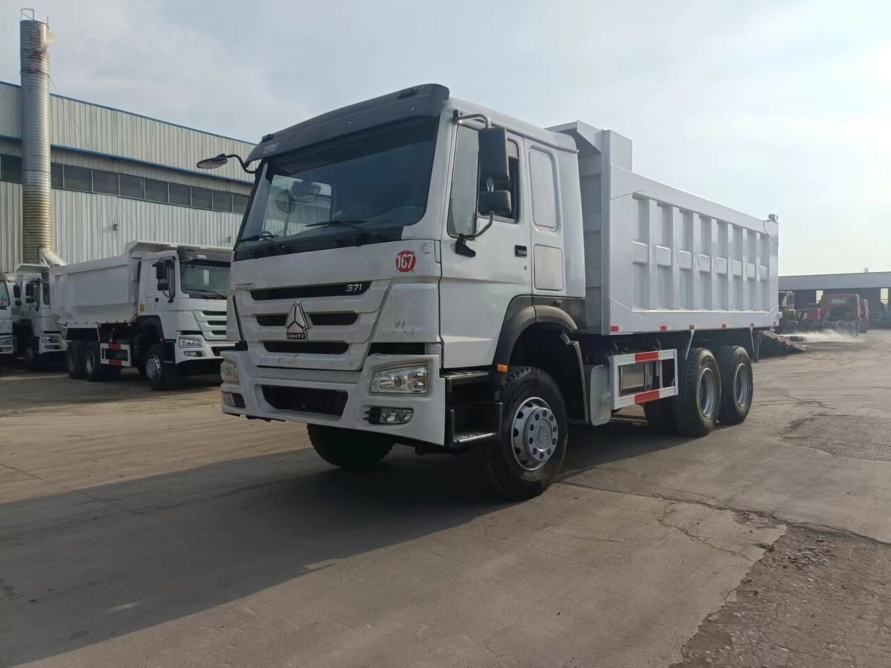 Caminhão basculante Sinotruk Howo 6*4: foto 9 Caminhão basculante Sinotruk Howo 6*4: foto 9