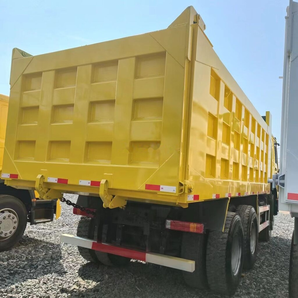 Sinotruk Howo 6*4 Right hand drive - Caminhão basculante: foto 3 Sinotruk Howo 6*4 Right hand drive - Caminhão basculante: foto 3