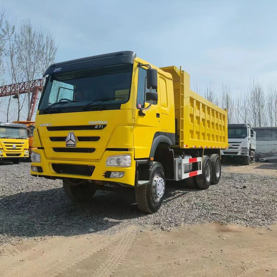 Sinotruk Howo 6*4 Right hand drive - Caminhão basculante: foto 1 Sinotruk Howo 6*4 Right hand drive - Caminhão basculante: foto 1