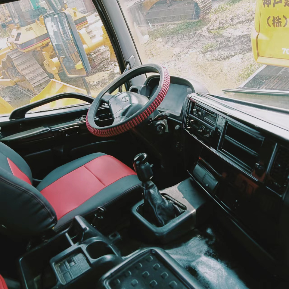 Tractor HINO 700: foto 6 Tractor HINO 700: foto 6