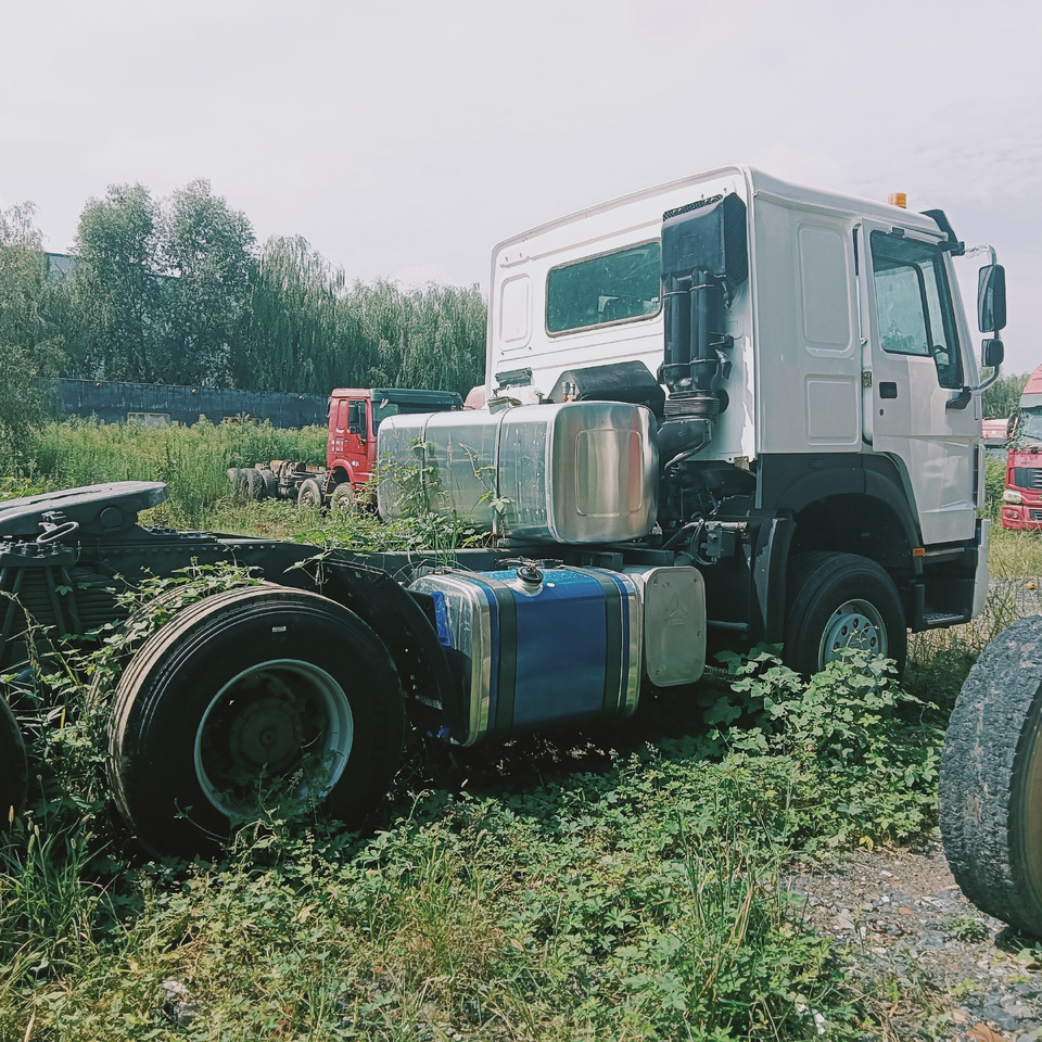 SINOTRUK HOWO - Tractor: foto 4 SINOTRUK HOWO - Tractor: foto 4