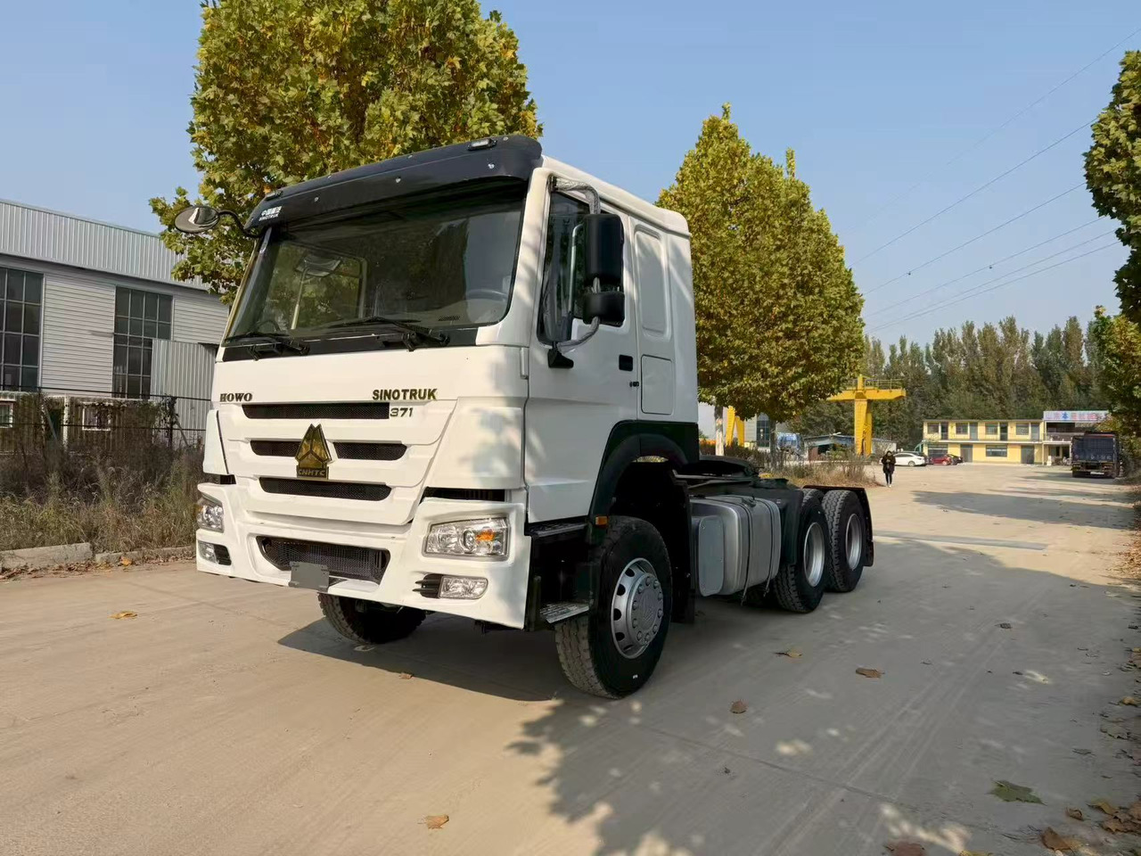 SINOTRUK HOWO tractor - Tractor: foto 3 SINOTRUK HOWO tractor - Tractor: foto 3