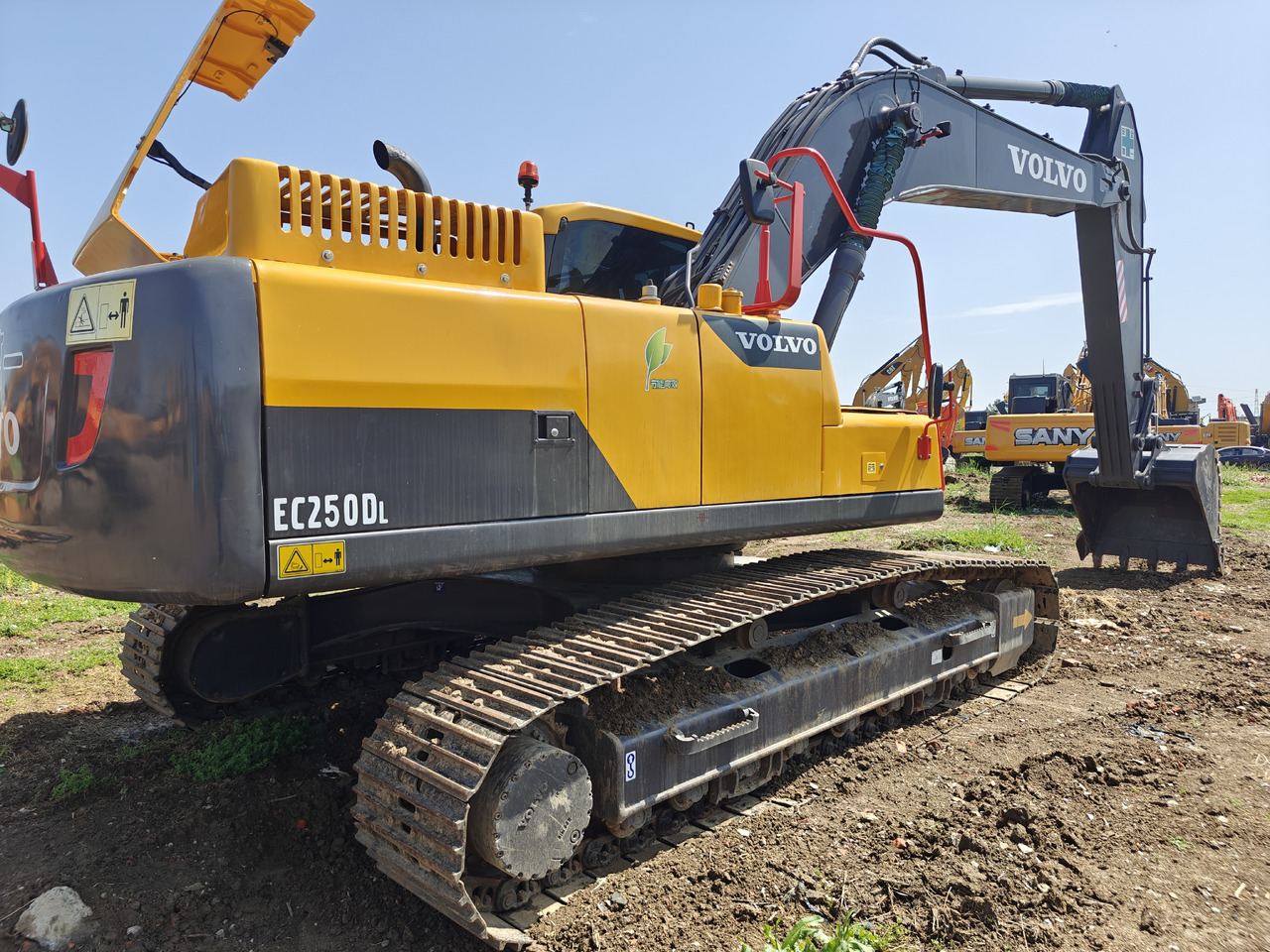 Volvo EC250D - Escavadora de rastos: foto 1 Volvo EC250D - Escavadora de rastos: foto 1
