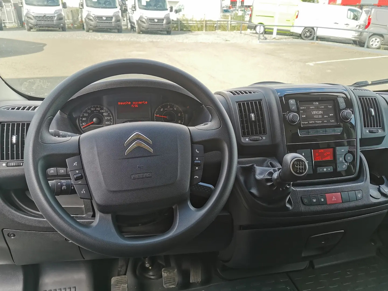 Citroen Jumper 35 L3H2 2.2 BLUEHDI 140 S&S CLUB - Furgão: foto 4 Citroen Jumper 35 L3H2 2.2 BLUEHDI 140 S&S CLUB - Furgão: foto 4