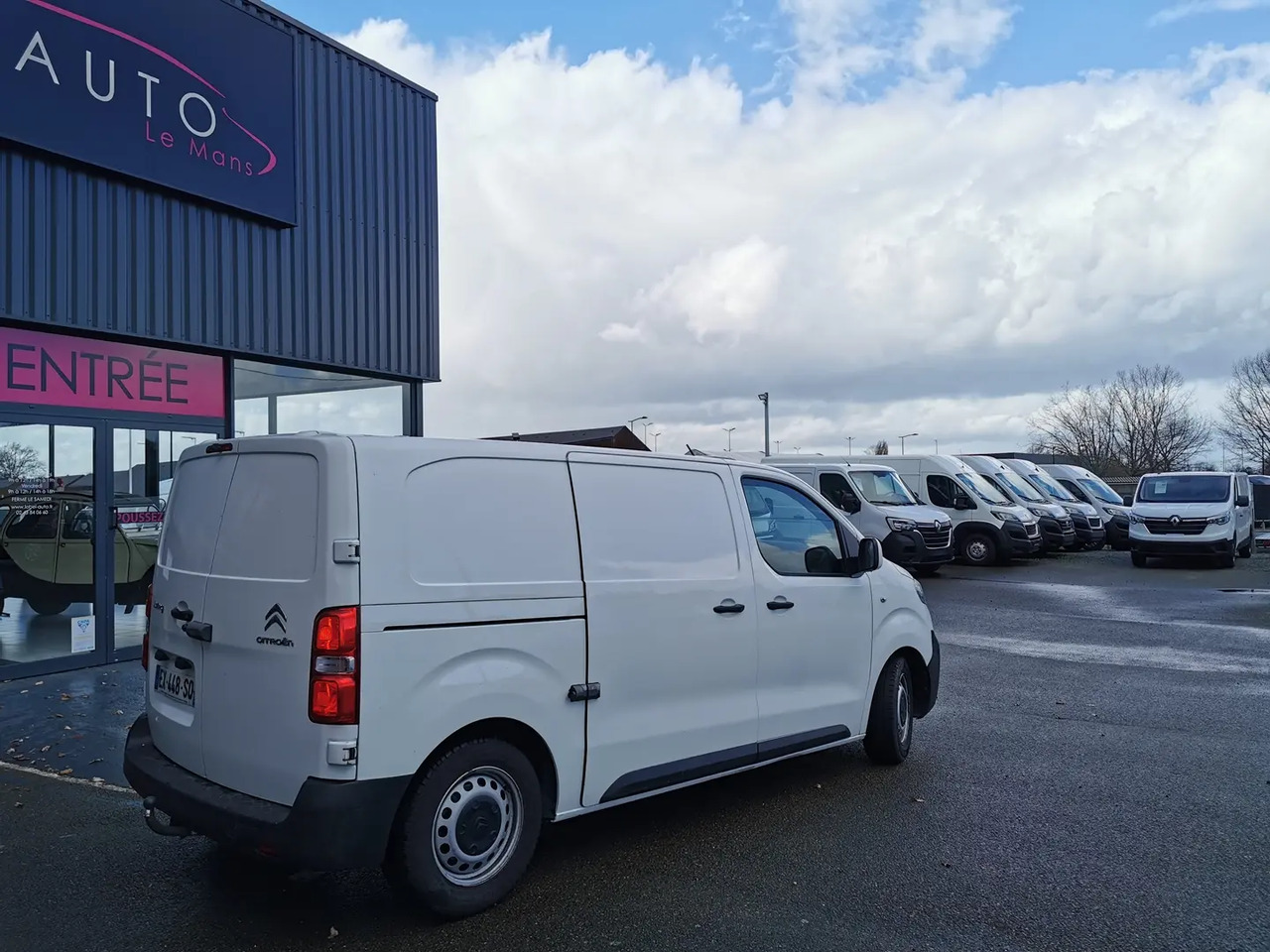 Citroen Jumpy M 1.5 BLUEHDI 120CH S&S DRIVER - Furgão: foto 3 Citroen Jumpy M 1.5 BLUEHDI 120CH S&S DRIVER - Furgão: foto 3