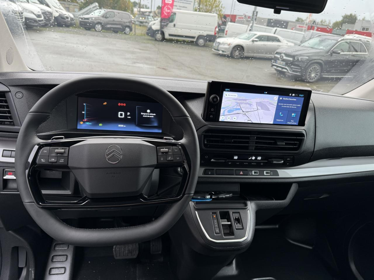 Citroen Jumpy M 2.0 BLUEHDI 180CH S&S CABINE APPROFONDIE FIXE EAT8 - Carrinha cabine dupla: foto 3 Citroen Jumpy M 2.0 BLUEHDI 180CH S&S CABINE APPROFONDIE FIXE EAT8 - Carrinha cabine dupla: foto 3