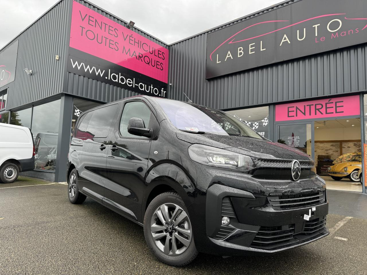 Citroen Jumpy M 2.0 BLUEHDI 180CH S&S CABINE APPROFONDIE FIXE EAT8 - Carrinha cabine dupla: foto 4 Citroen Jumpy M 2.0 BLUEHDI 180CH S&S CABINE APPROFONDIE FIXE EAT8 - Carrinha cabine dupla: foto 4