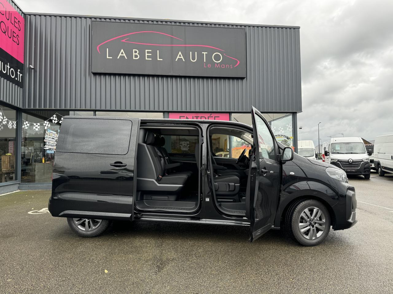 Citroen Jumpy M 2.0 BLUEHDI 180CH S&S CABINE APPROFONDIE FIXE EAT8 - Carrinha cabine dupla: foto 1 Citroen Jumpy M 2.0 BLUEHDI 180CH S&S CABINE APPROFONDIE FIXE EAT8 - Carrinha cabine dupla: foto 1