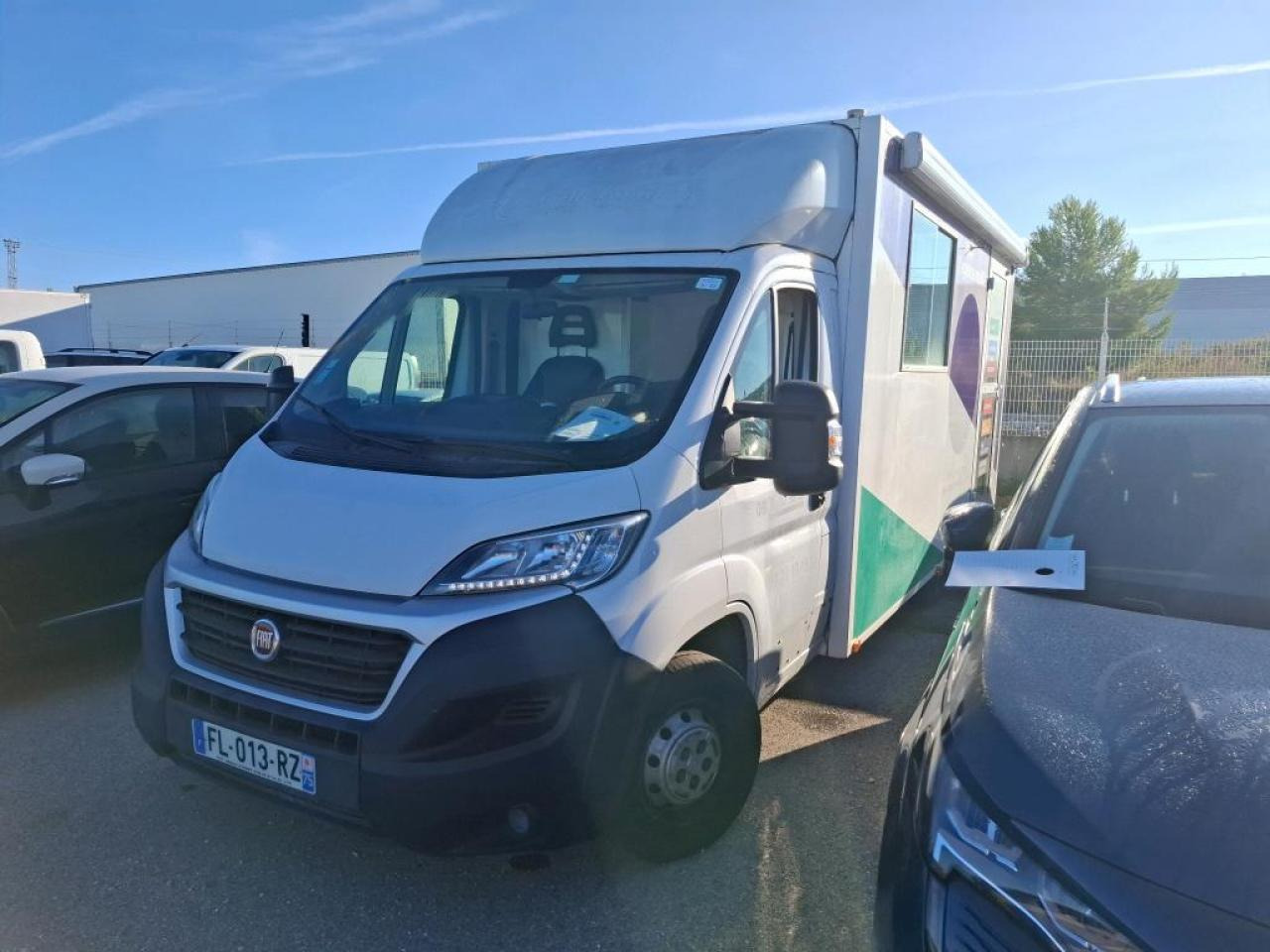 FIAT Ducato Pack Pro Nav 3.5 XL 2.3 Multijet - 150 ch. PLANCHER CABINE CAISSE BUREAU MOBILE - Carrinha de contentor: foto 1 FIAT Ducato Pack Pro Nav 3.5 XL 2.3 Multijet - 150 ch. PLANCHER CABINE CAISSE BUREAU MOBILE - Carrinha de contentor: foto 1