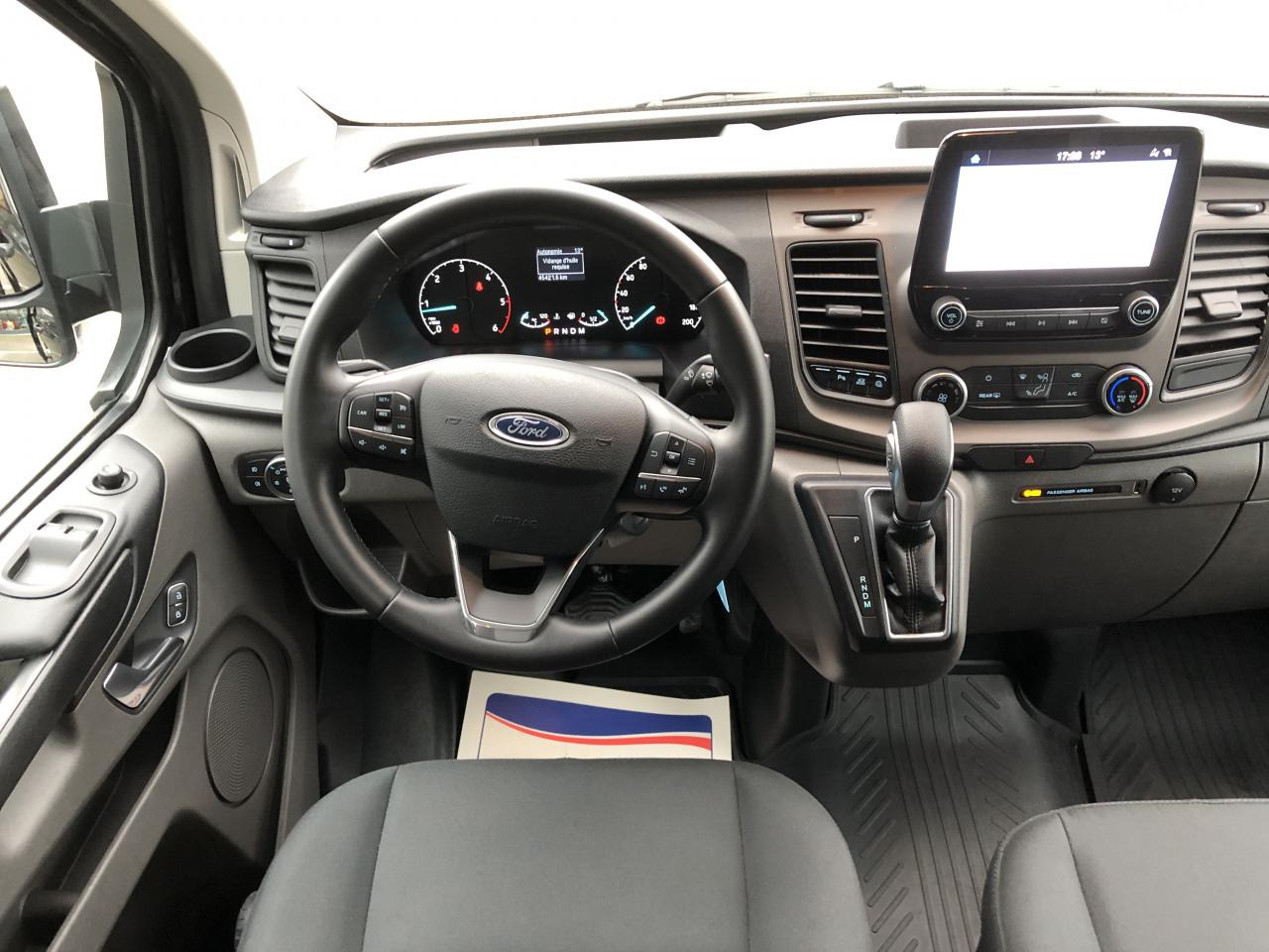 FORD transit custom kombi Transit Custom 2.0 EcoBlue 130 ch BVA S&S combi 9 places 320 L2H1 Trend Business - Furgão de passageiros: foto 2 FORD transit custom kombi Transit Custom 2.0 EcoBlue 130 ch BVA S&S combi 9 places 320 L2H1 Trend Business - Furgão de passageiros: foto 2