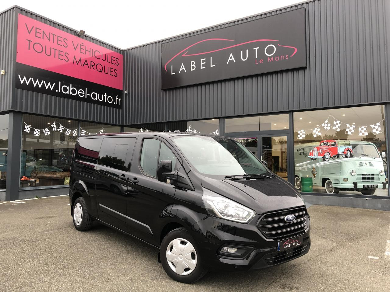 FORD transit custom kombi Transit Custom 2.0 EcoBlue 130 ch BVA S&S combi 9 places 320 L2H1 Trend Business - Furgão de passageiros: foto 5 FORD transit custom kombi Transit Custom 2.0 EcoBlue 130 ch BVA S&S combi 9 places 320 L2H1 Trend Business - Furgão de passageiros: foto 5