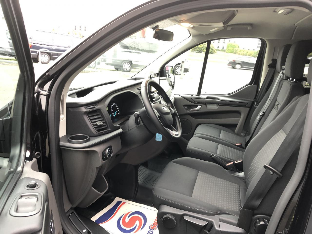 FORD transit custom kombi Transit Custom 2.0 EcoBlue 130 ch BVA S&S combi 9 places 320 L2H1 Trend Business - Furgão de passageiros: foto 3 FORD transit custom kombi Transit Custom 2.0 EcoBlue 130 ch BVA S&S combi 9 places 320 L2H1 Trend Business - Furgão de passageiros: foto 3