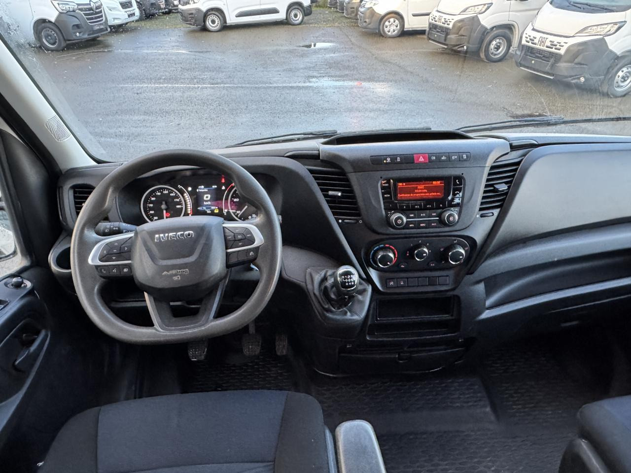 IVECO DAILY 35C14 BENNE COFFRE DOUBLE CABINE RJ 6 places - Furgão basculante, Carrinha cabine dupla: foto 4 IVECO DAILY 35C14 BENNE COFFRE DOUBLE CABINE RJ 6 places - Furgão basculante, Carrinha cabine dupla: foto 4