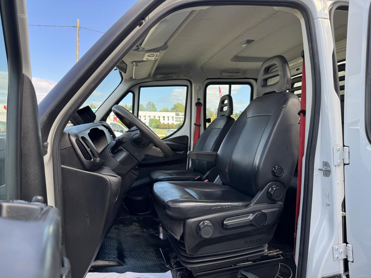 IVECO Daily 35 C 16 D S&S (Quad-Leaf) CHASSIS DOUBLE CABINE 2014 35C/35S CHASSIS CABINE DOUBLE Chassi - Furgão basculante, Carrinha cabine dupla: foto 4 IVECO Daily 35 C 16 D S&S (Quad-Leaf) CHASSIS DOUBLE CABINE 2014 35C/35S CHASSIS CABINE DOUBLE Chassi - Furgão basculante, Carrinha cabine dupla: foto 4