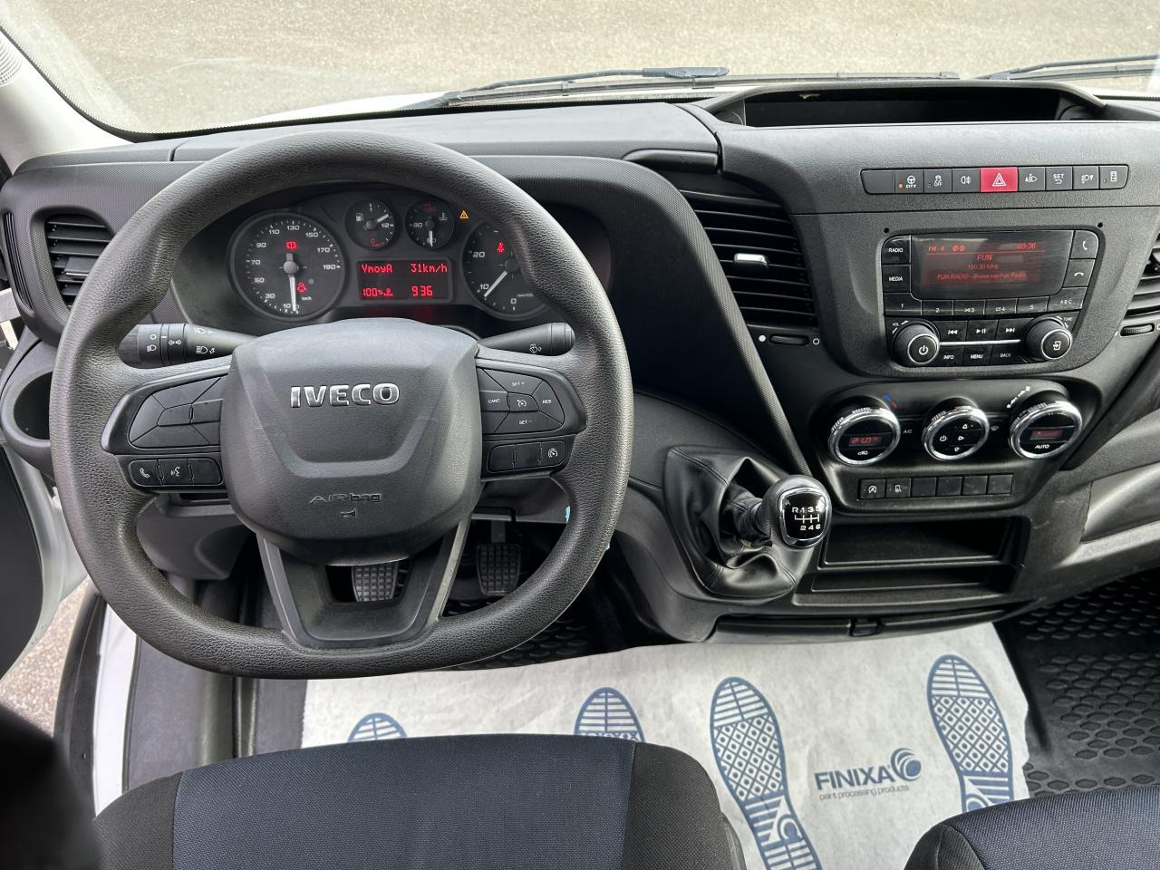 IVECO Daily 35 C 16H BENNE + COFFRE 3.0 160CH - Furgão basculante: foto 4 IVECO Daily 35 C 16H BENNE + COFFRE 3.0 160CH - Furgão basculante: foto 4