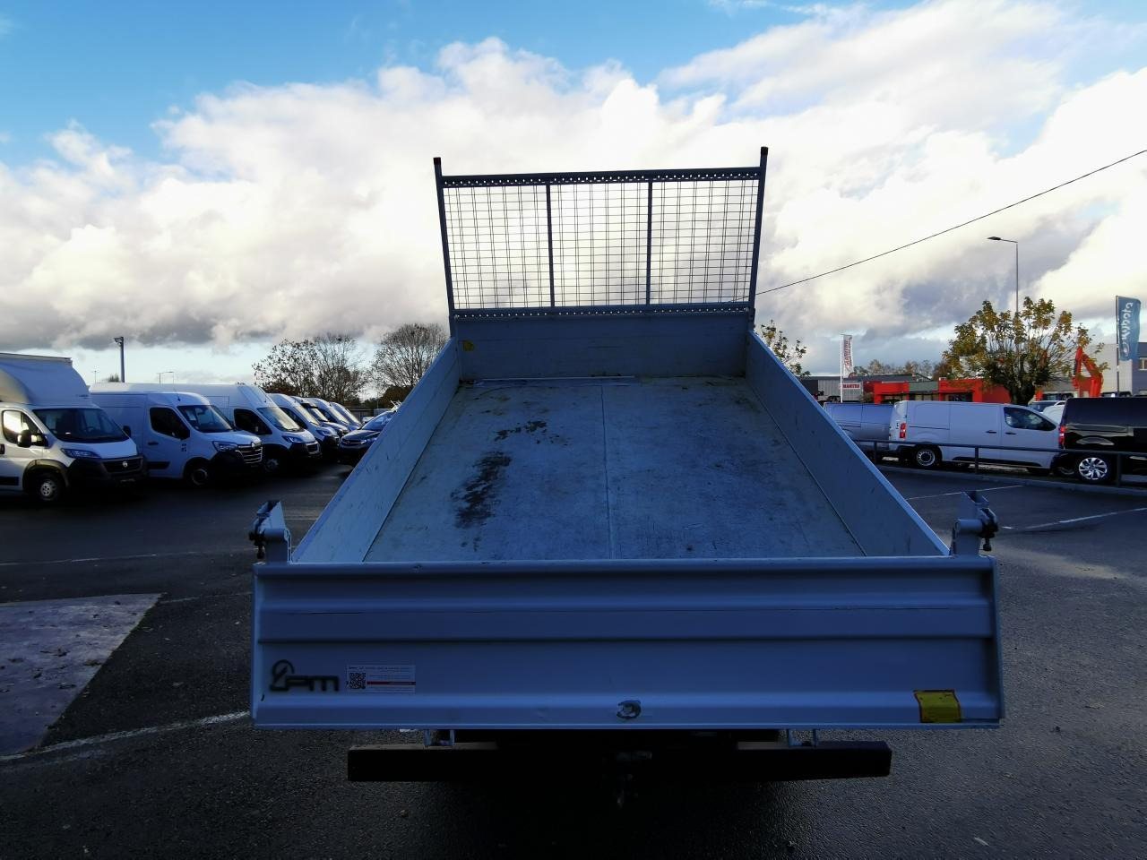 Iveco Daily 35C14 BENNE COFFRE DOUBLE CABINE 6 places - Furgão basculante: foto 3 Iveco Daily 35C14 BENNE COFFRE DOUBLE CABINE 6 places - Furgão basculante: foto 3