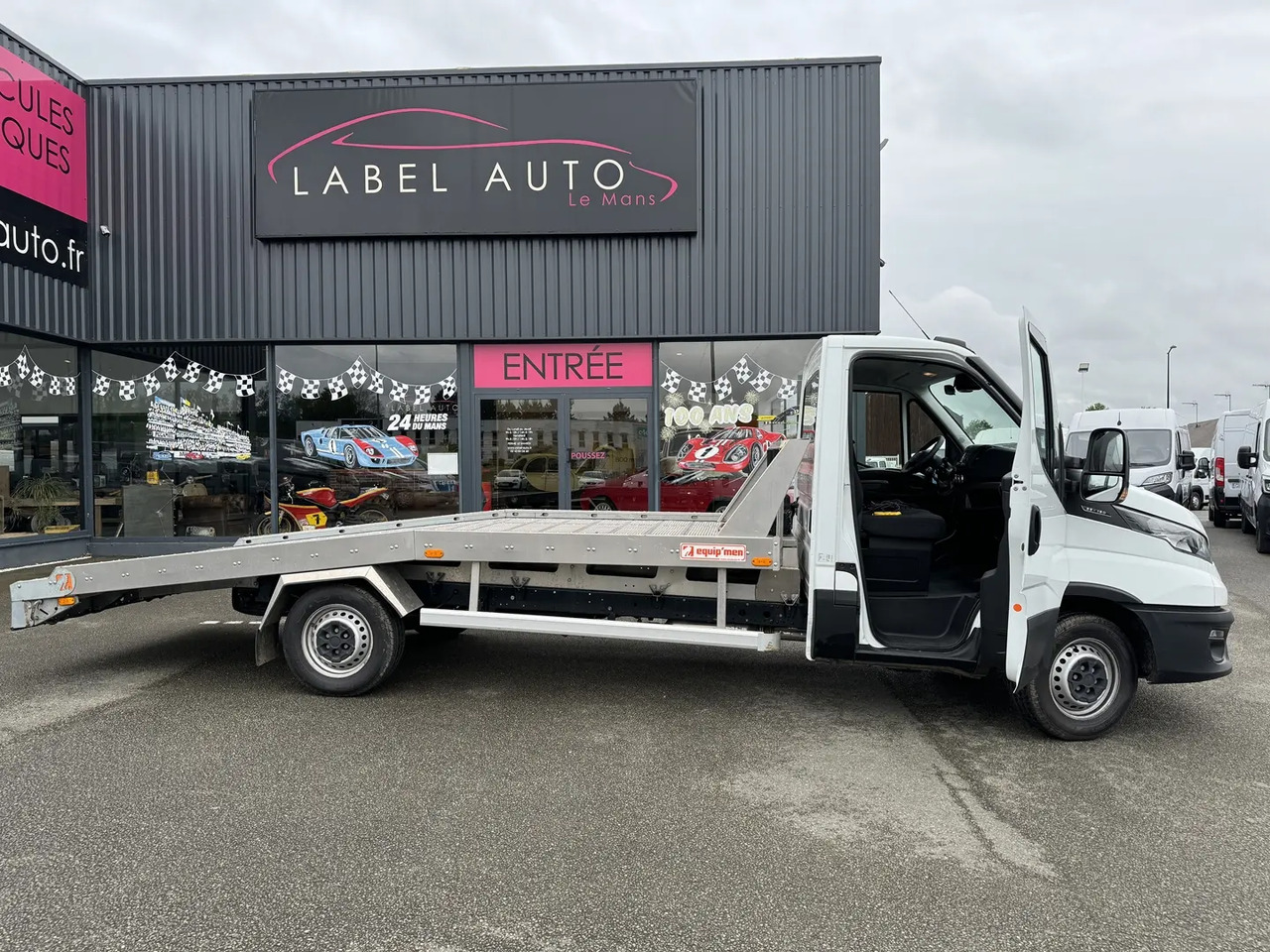 Iveco Daily 35S16 EMPATTEMENT 4100 - Caminhão reboque: foto 1 Iveco Daily 35S16 EMPATTEMENT 4100 - Caminhão reboque: foto 1
