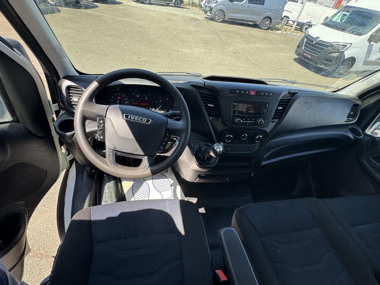 Iveco Daily IVECO 35 C 12 BENNE RJ 2.3 120 CH - Furgão basculante: foto 3 Iveco Daily IVECO 35 C 12 BENNE RJ 2.3 120 CH - Furgão basculante: foto 3