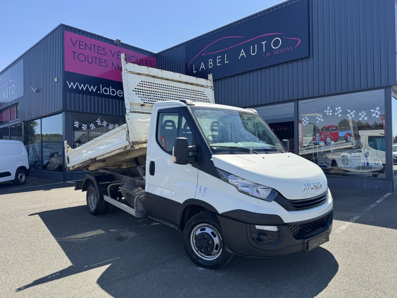 Iveco Daily IVECO 35 C 12 BENNE RJ 2.3 120 CH - Furgão basculante: foto 2 Iveco Daily IVECO 35 C 12 BENNE RJ 2.3 120 CH - Furgão basculante: foto 2