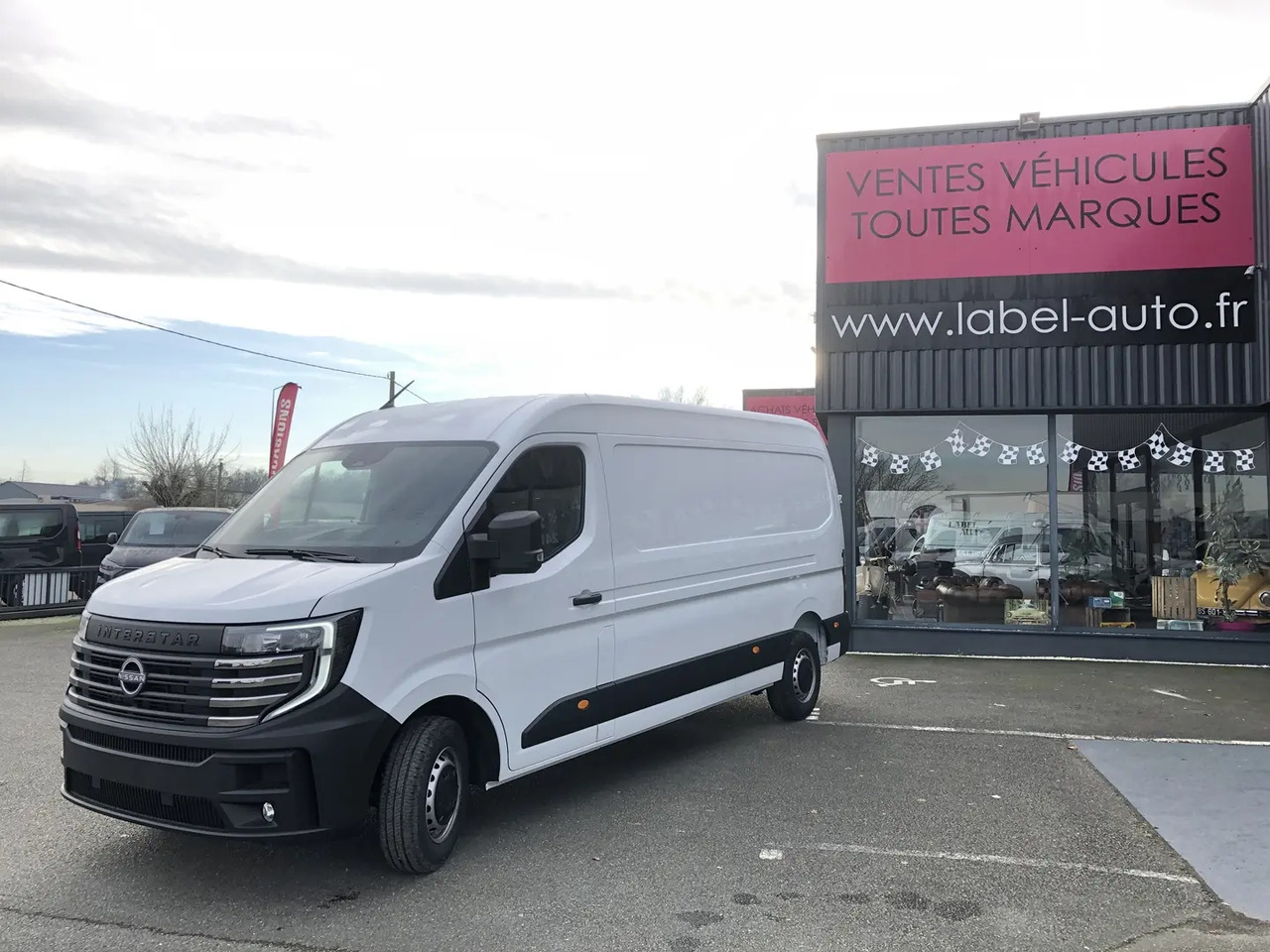 Nissan Interstar L3H2 3T5 2.0 DCI 150CH EURO6E N-CONNECTA - Furgão: foto 5 Nissan Interstar L3H2 3T5 2.0 DCI 150CH EURO6E N-CONNECTA - Furgão: foto 5