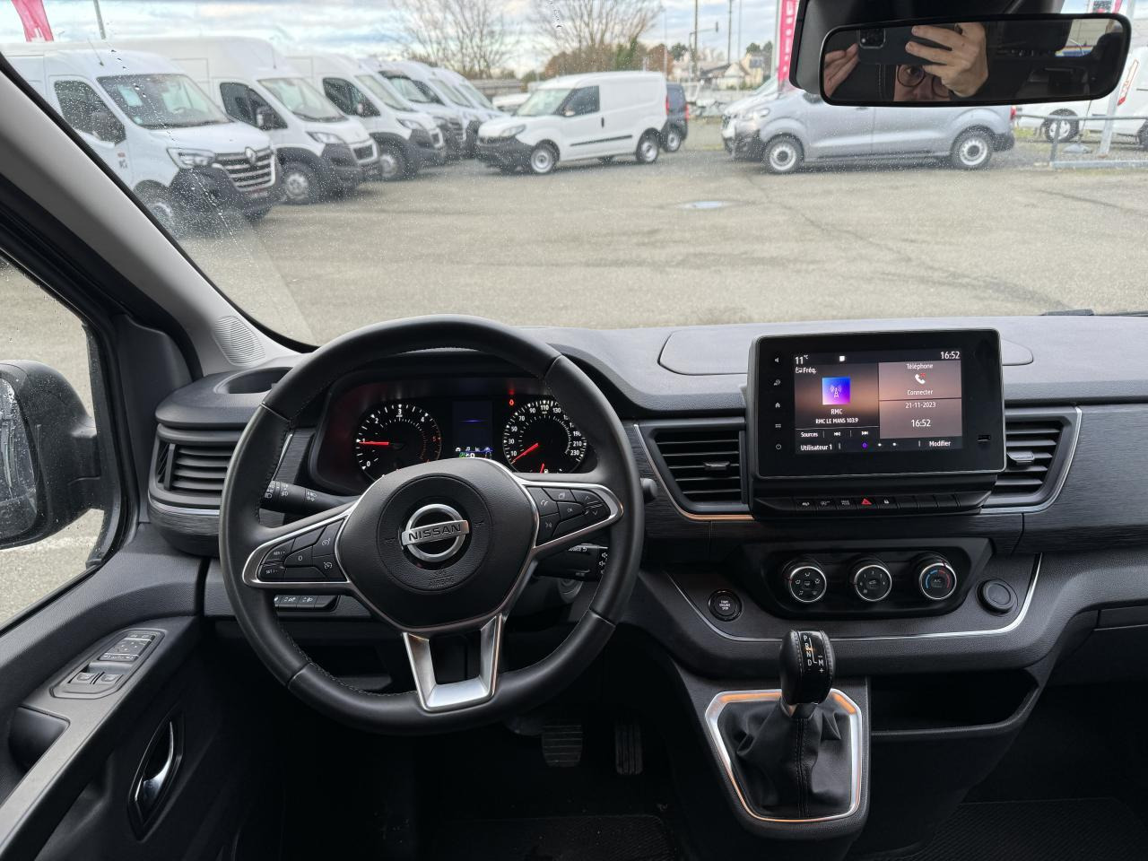 Nissan NV300 N-Connecta 3.0t L2H1 2.0 dCi - 150 - Stop/Start COMBI Combi L2H1 PHASE 2 - Automóvel: foto 4 Nissan NV300 N-Connecta 3.0t L2H1 2.0 dCi - 150 - Stop/Start COMBI Combi L2H1 PHASE 2 - Automóvel: foto 4