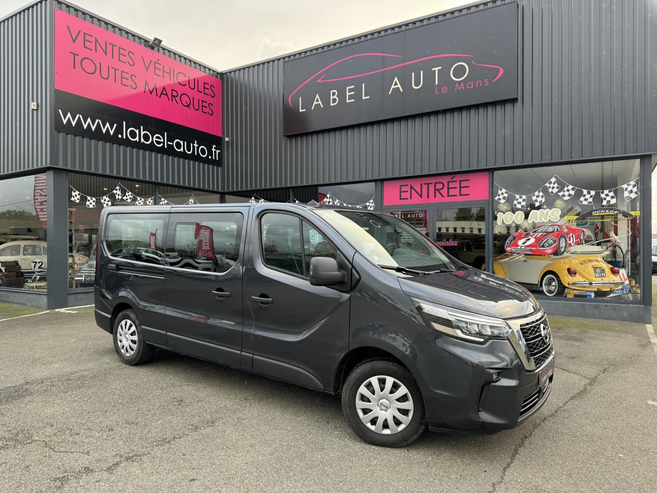 Nissan NV300 N-Connecta 3.0t L2H1 2.0 dCi - 150 - Stop/Start COMBI Combi L2H1 PHASE 2 - Automóvel: foto 3 Nissan NV300 N-Connecta 3.0t L2H1 2.0 dCi - 150 - Stop/Start COMBI Combi L2H1 PHASE 2 - Automóvel: foto 3