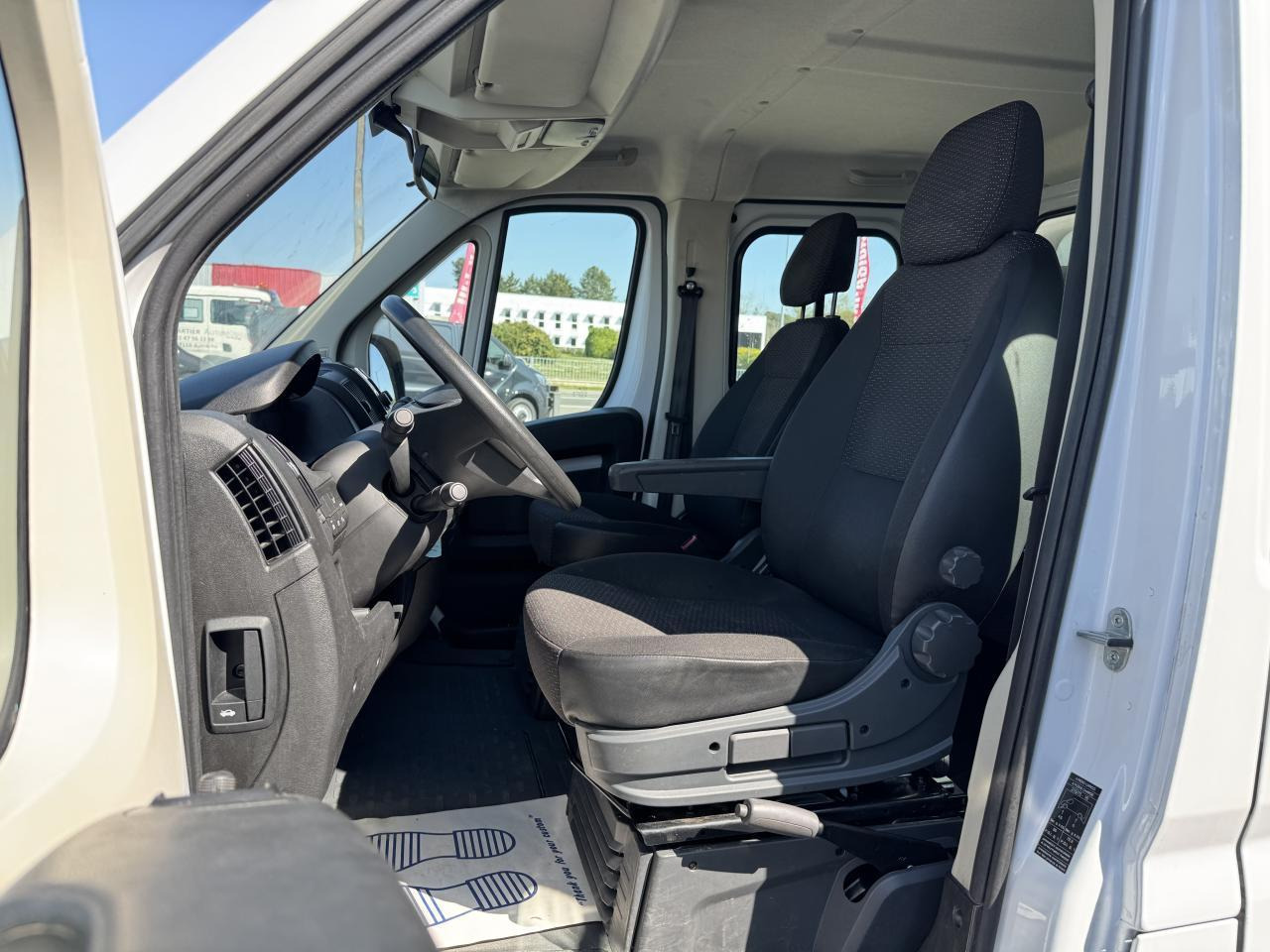 Opel Movano combi 3.5 MAXI 165CH BLUEHDI S&S BENNE COFFRE DOUBLE CABINE 6 PLACES - Furgão basculante: foto 4 Opel Movano combi 3.5 MAXI 165CH BLUEHDI S&S BENNE COFFRE DOUBLE CABINE 6 PLACES - Furgão basculante: foto 4