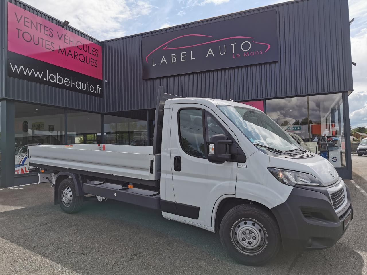 PEUGEOT BOXER 3T5 PLATEAU 4M20 2.2 HDI 140CH - Furgão caixa aberta: foto 1 PEUGEOT BOXER 3T5 PLATEAU 4M20 2.2 HDI 140CH - Furgão caixa aberta: foto 1