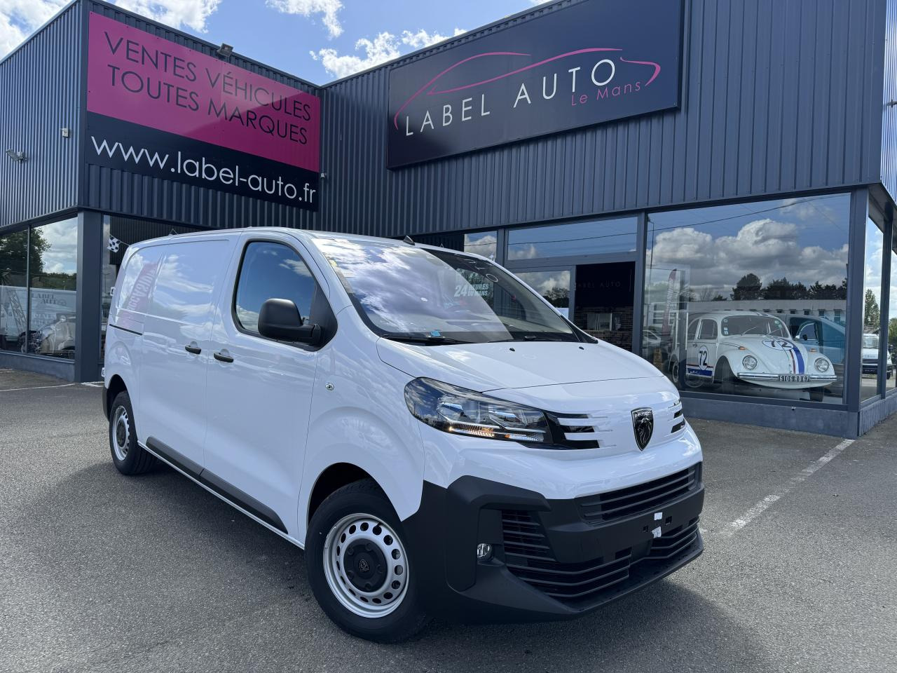 PEUGEOT Expert M 2.0 BlueHDi - 145 III FOURGON Fourgon PHASE 2 - Furgão: foto 1 PEUGEOT Expert M 2.0 BlueHDi - 145 III FOURGON Fourgon PHASE 2 - Furgão: foto 1