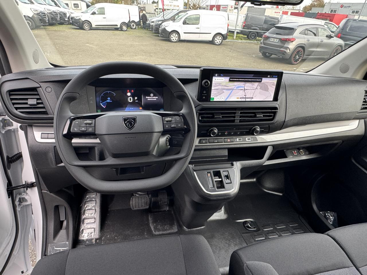 PEUGEOT Expert M 2.0 BlueHDi - 145 S&S - BV EAT8 III FOURGON Fourgon PHASE 2 - Furgão: foto 4 PEUGEOT Expert M 2.0 BlueHDi - 145 S&S - BV EAT8 III FOURGON Fourgon PHASE 2 - Furgão: foto 4