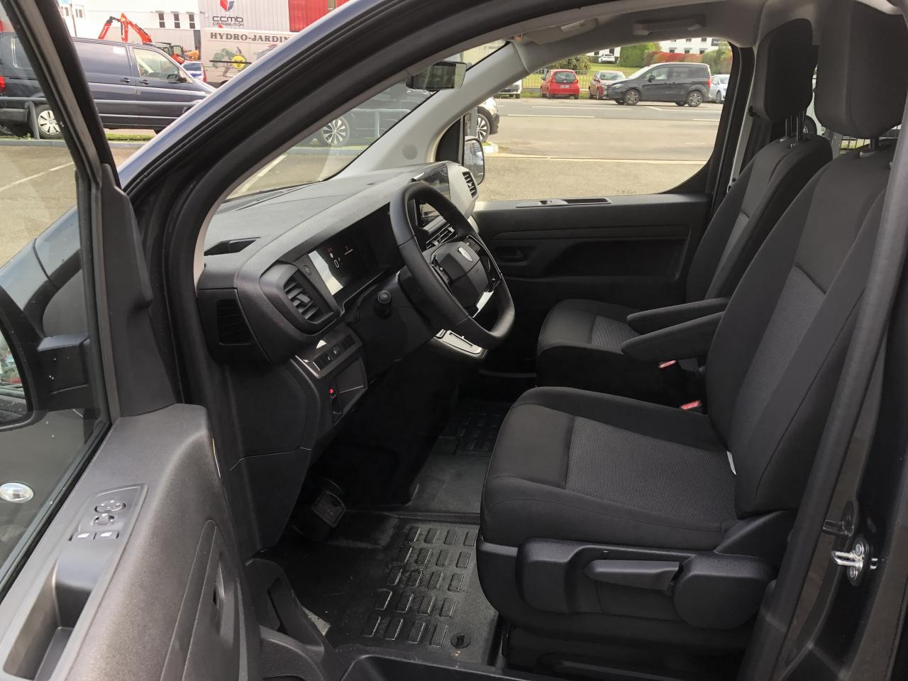 PEUGEOT Expert XL 2.0 BlueHDi - 180 S&S - BV EAT8 III CABINE APPROFONDIE Fourgon Cabine approfondie Fix - Furgão: foto 5 PEUGEOT Expert XL 2.0 BlueHDi - 180 S&S - BV EAT8 III CABINE APPROFONDIE Fourgon Cabine approfondie Fix - Furgão: foto 5