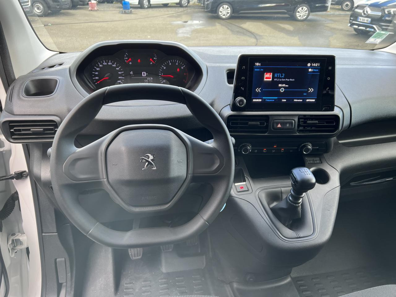 PEUGEOT PARTNER M 650KG 1.5 HDI 100CH ASPHALT 3 PLACES - Furgão: foto 4 PEUGEOT PARTNER M 650KG 1.5 HDI 100CH ASPHALT 3 PLACES - Furgão: foto 4